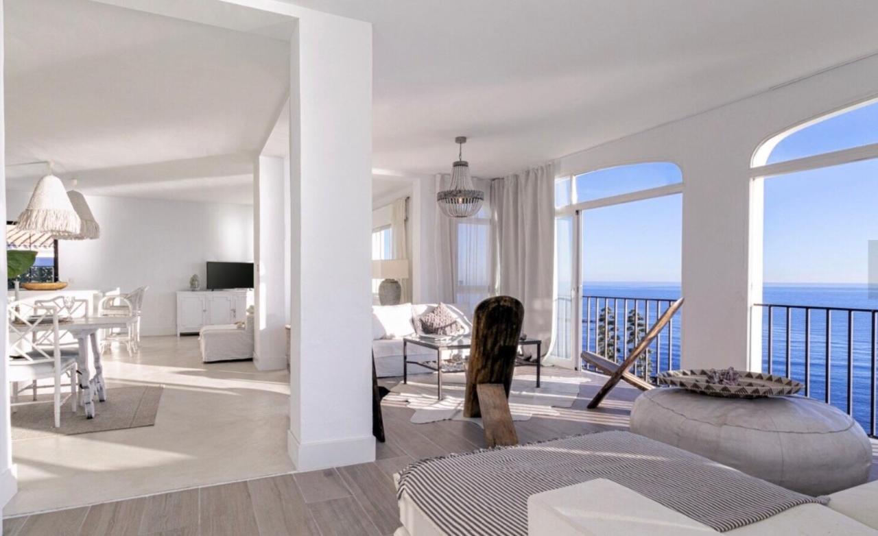 Villa Sea Views! 3 Bedroom Villa, Sleeps 6