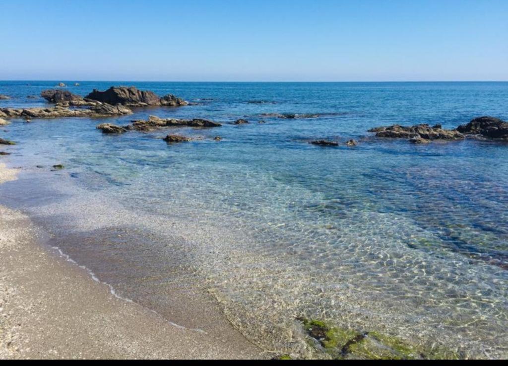 Sea Views! 3 Bedroom Villa, Sleeps 6 *